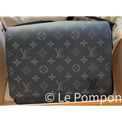 louis vuitton 2022 monogram crossbody.